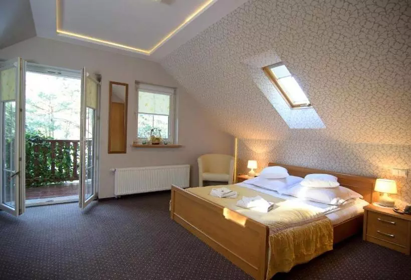 Hotell Ik Gościniec Pod Sosnami Drzonków