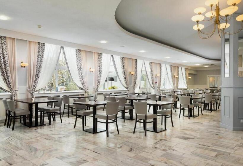 בית מלון כפרי Jantar Medical Spa