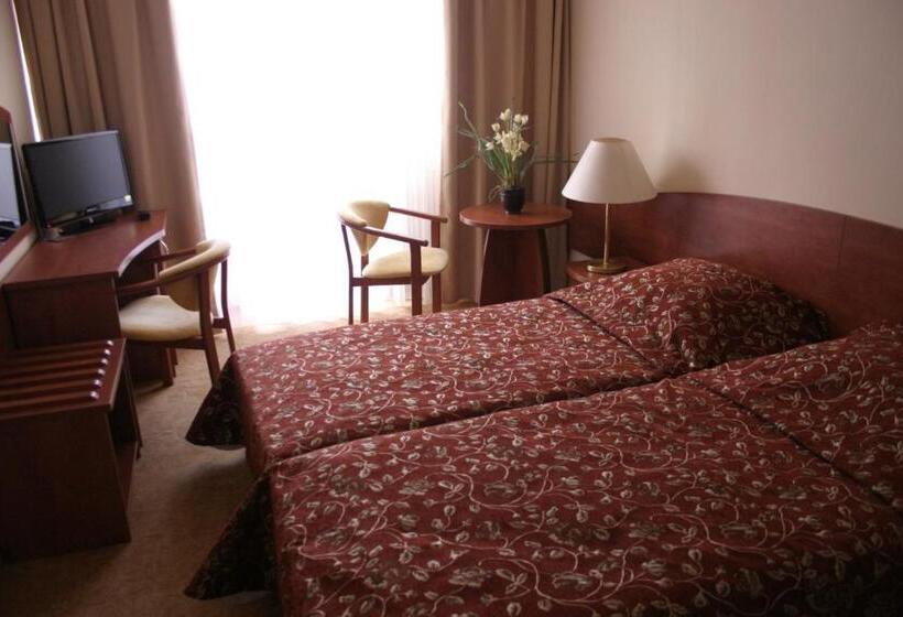 בית מלון כפרי Jantar Medical Spa