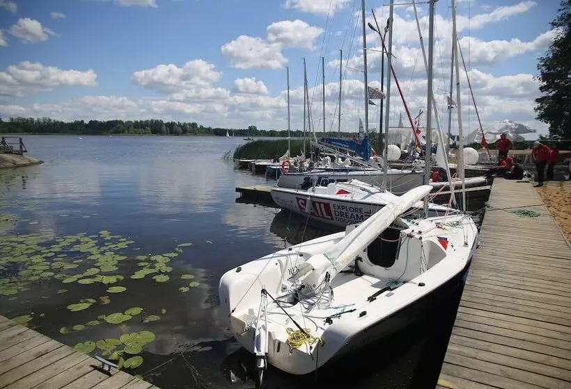 בית מלון כפרי Narvil Conference & Spa