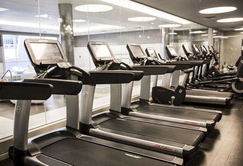 Hotel Renaissance Edmonton Airport