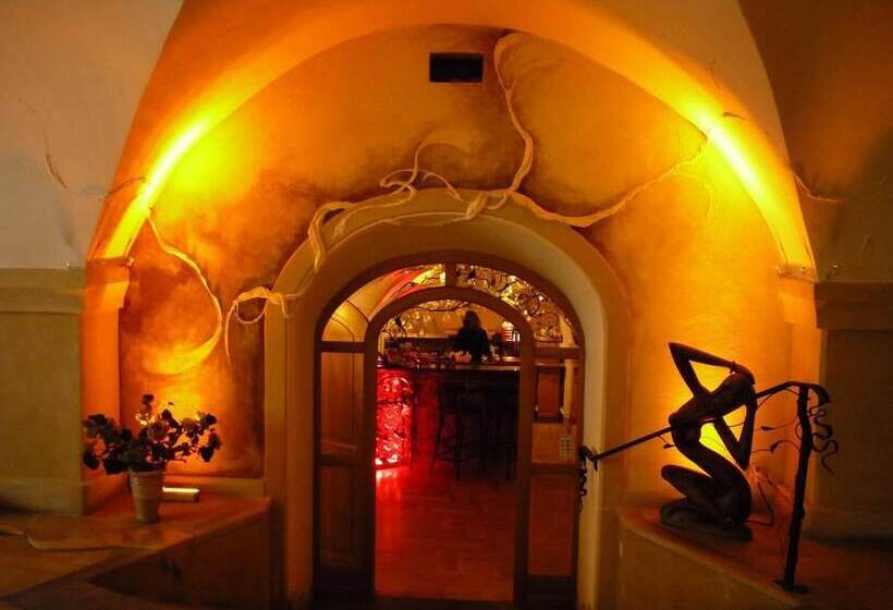 ホテル Restauracja Caspar