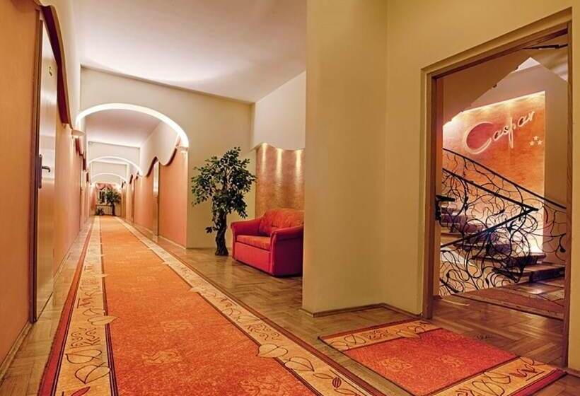 ホテル Restauracja Caspar