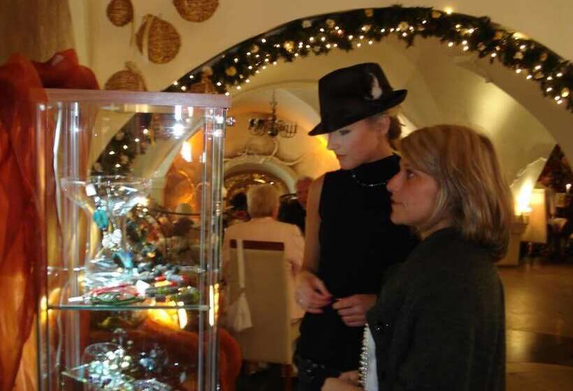 ホテル Restauracja Caspar