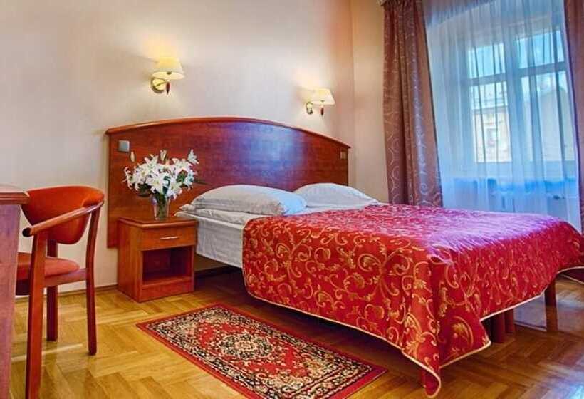 ホテル Restauracja Caspar