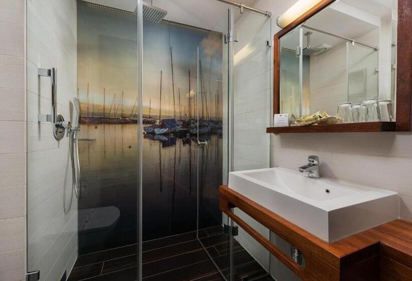 هتل Restauracja Faleza