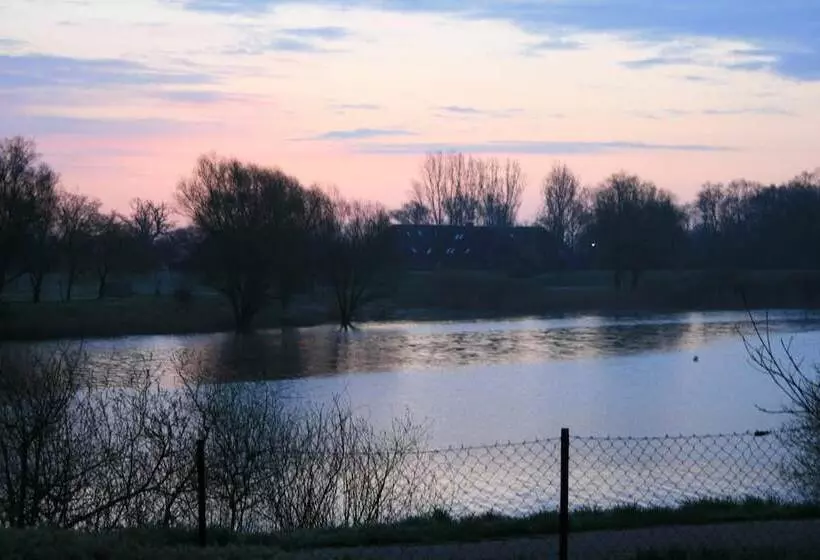 Отель Seeblick Garni