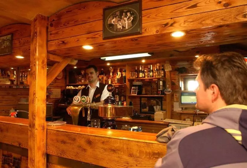 ホテル Tinódi Fogadó