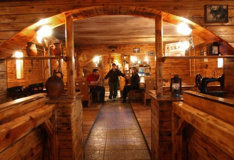 Hotel Tinódi Fogadó