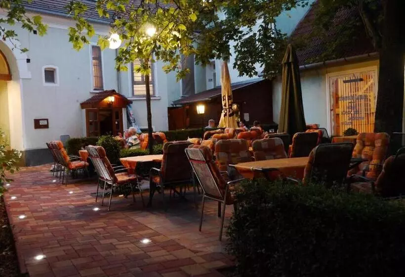 ホテル Tinódi Fogadó