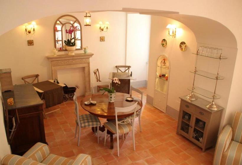 בית מלון כפרי Torre Dello Ziro