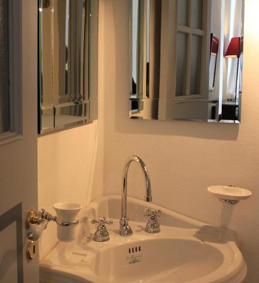 בית מלון כפרי Torre Dello Ziro