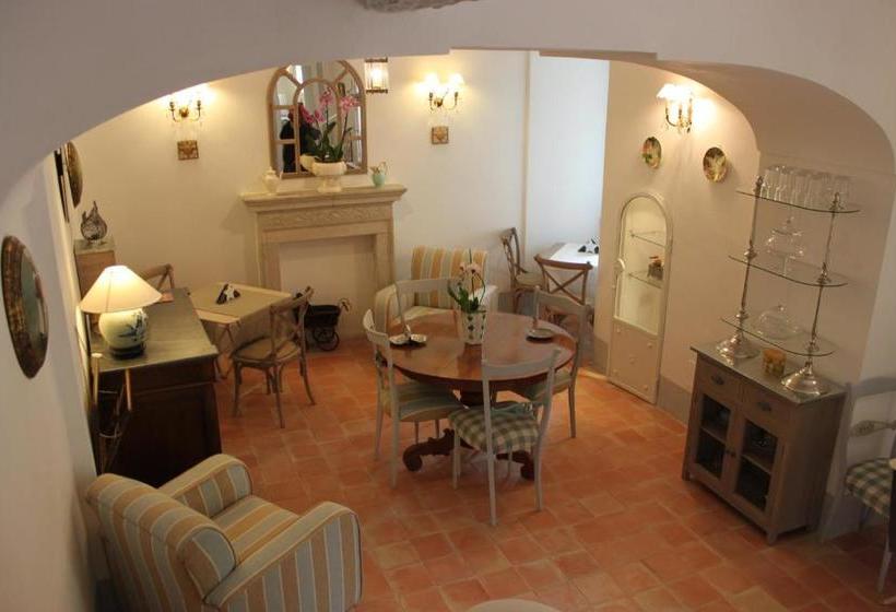 בית מלון כפרי Torre Dello Ziro