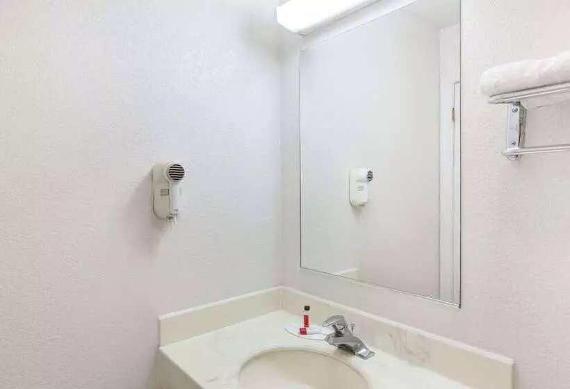 酒店 Travelodge By Wyndham Los Banos Ca