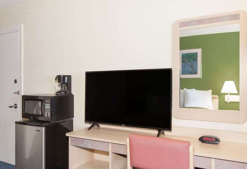 酒店 Travelodge By Wyndham Los Banos Ca