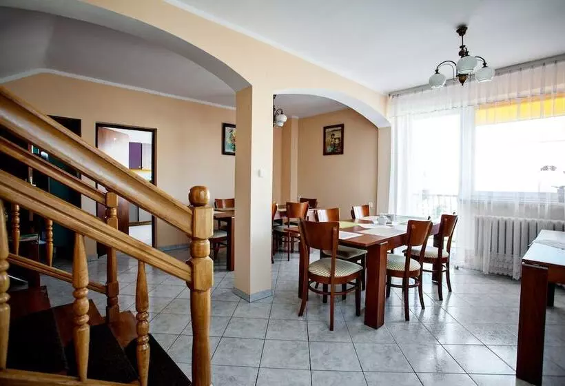 فندق Villa Centrum Młodości