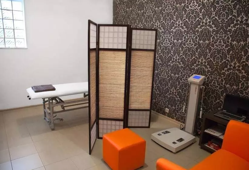 فندق Villa Centrum Młodości