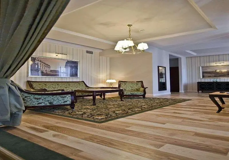 Hotelli Villagarden Dyplomat