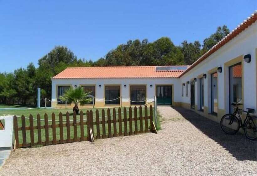 Отель Monte Carvalhal Da Rocha