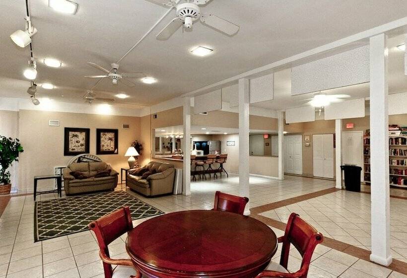 Отель Runaway Bay Resort By Bbg