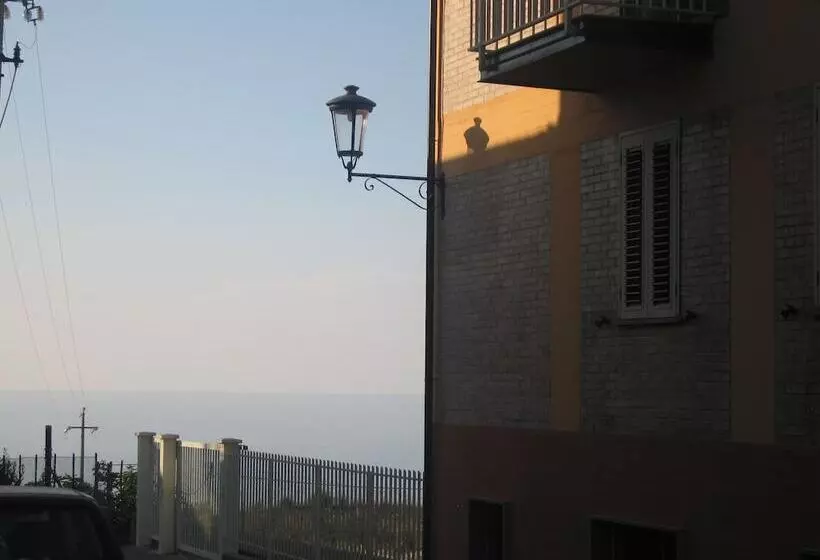 Hotelli Sanleoresidence