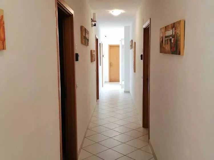 Hotelli Sanleoresidence