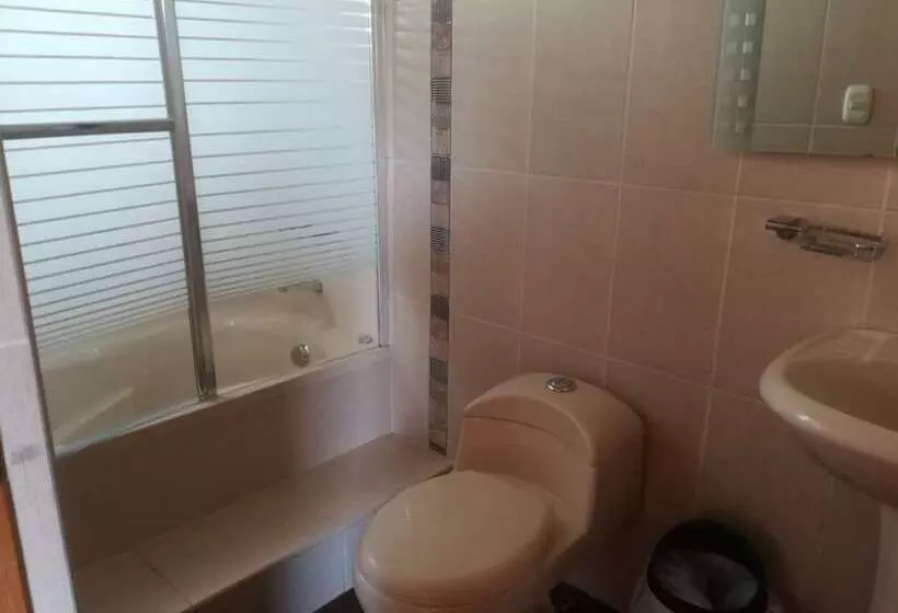 تختخواب و صبحانه Casa Redonda Lodge