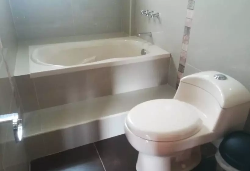 تختخواب و صبحانه Casa Redonda Lodge