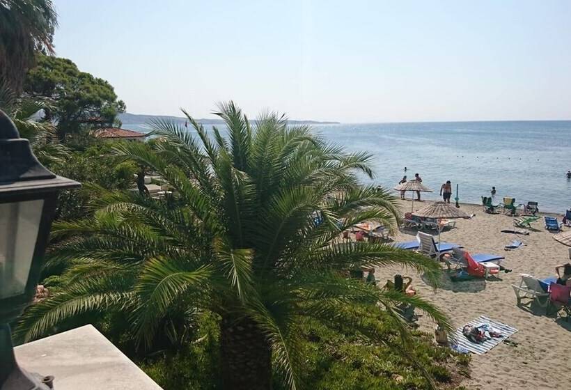 هتل Altin Camp & Park