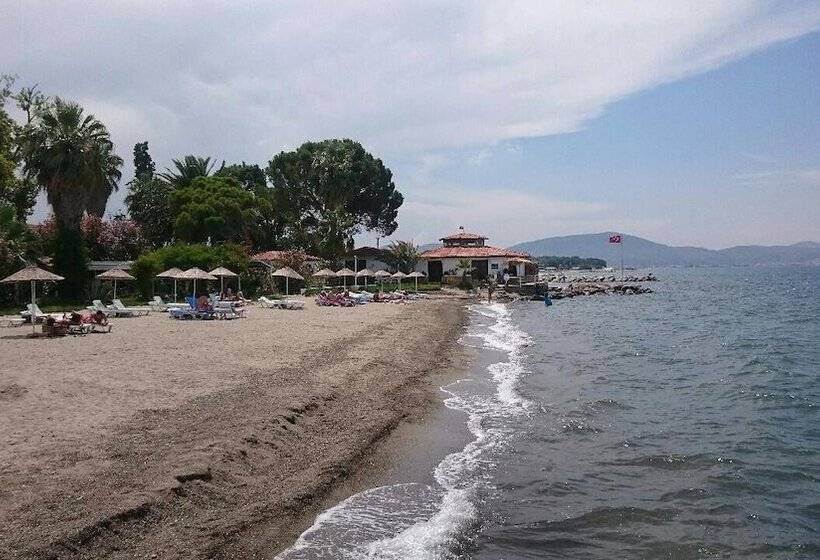 هتل Altin Camp & Park