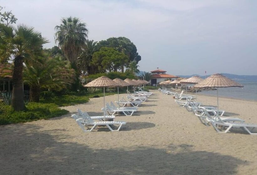 هتل Altin Camp & Park