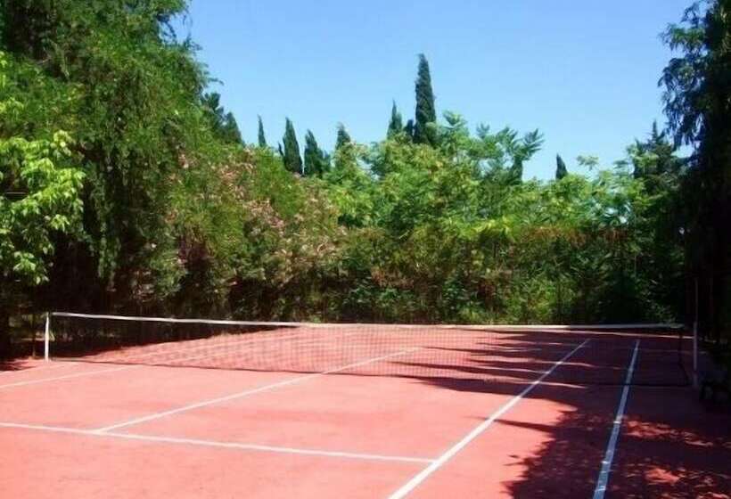 هتل Altin Camp & Park