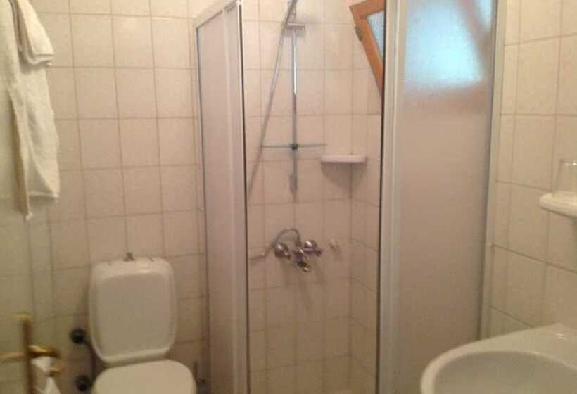 هتل Altin Camp & Park