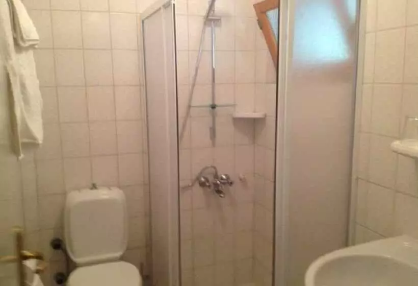 ホテル Altin Camp & Park