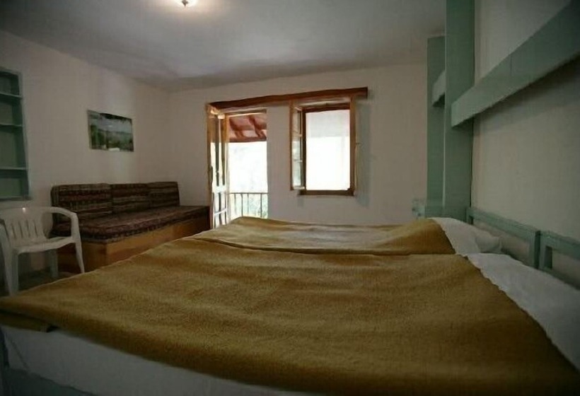 هتل Altin Camp & Park