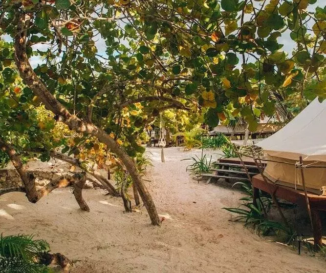 هتل Glamp Ikal Tulum
