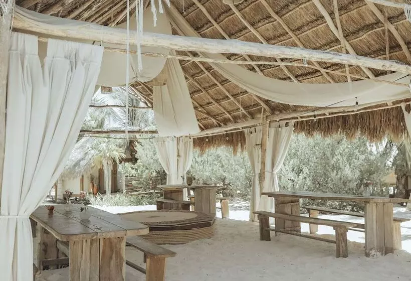 هتل Glamp Ikal Tulum