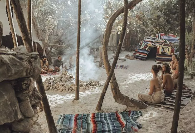 هتل Glamp Ikal Tulum