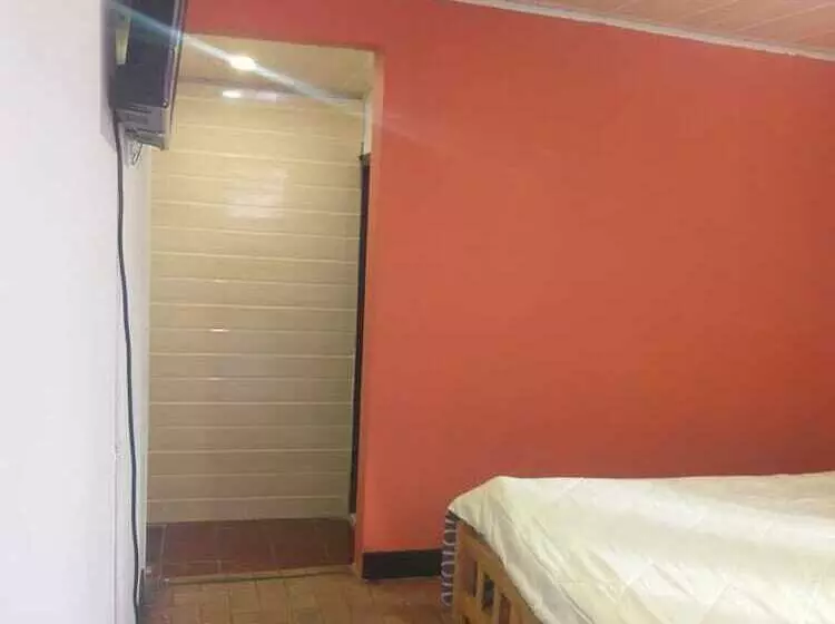 ホテル La Nueva Maria Auxiliadora