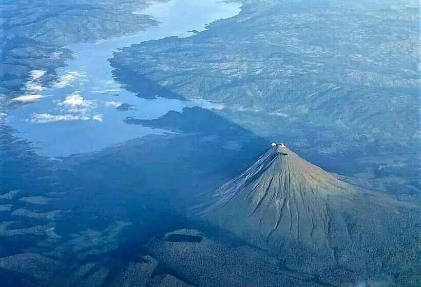ホテル Lake Gardens Arenal Villas