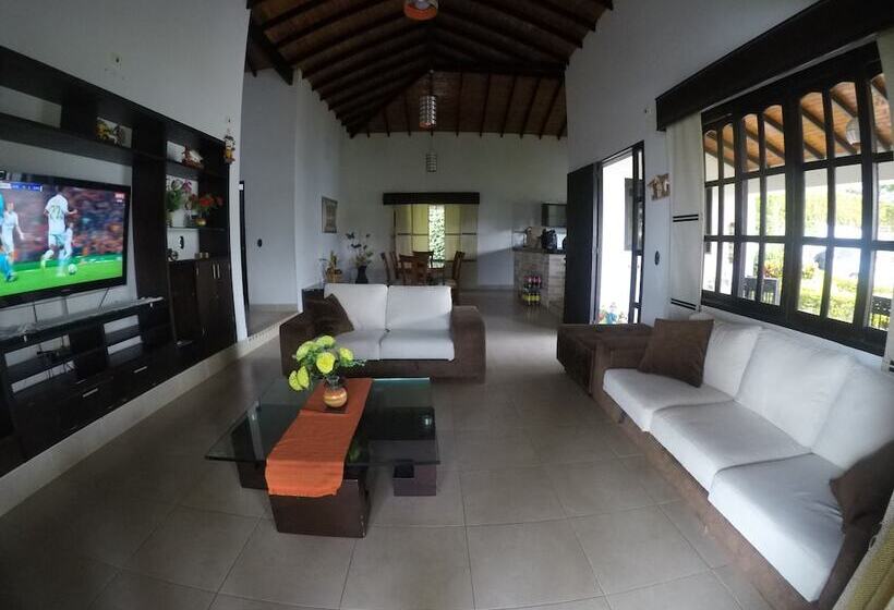 فندق Mansion Del Lago Calima