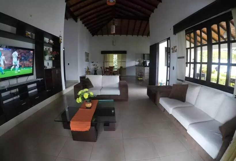 ホテル Mansion Del Lago Calima