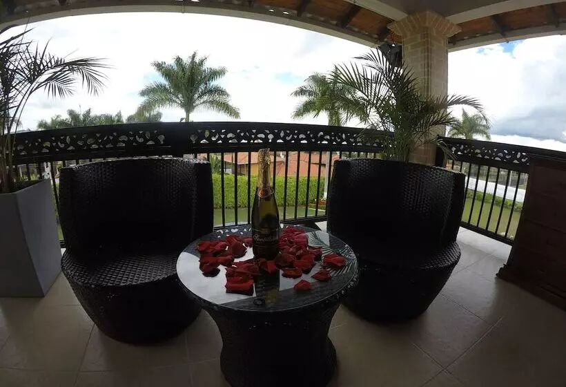 ホテル Mansion Del Lago Calima