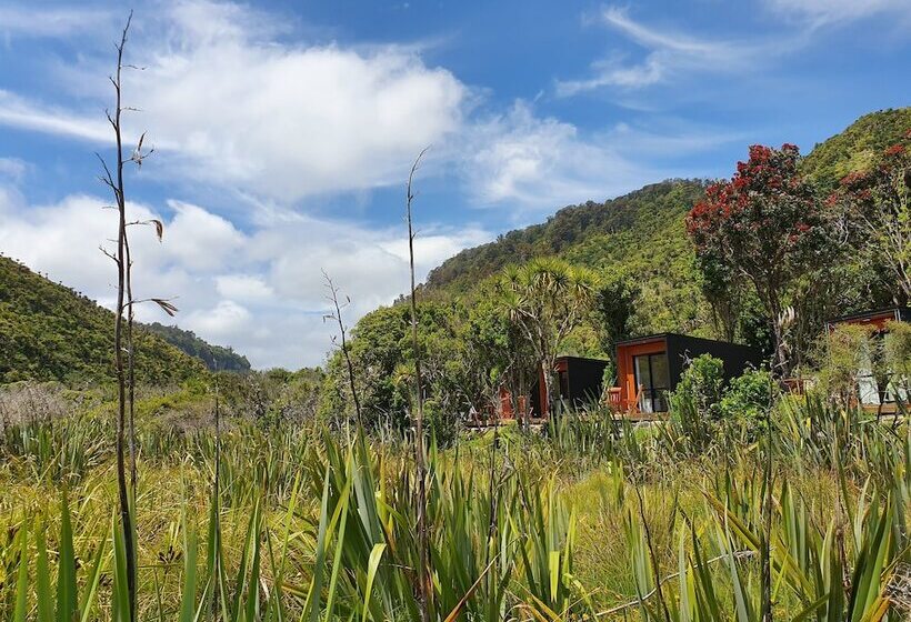 Отель Punakaiki Beach Camp