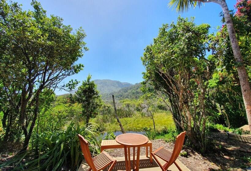 Отель Punakaiki Beach Camp