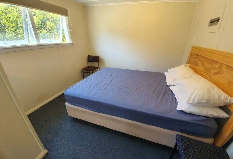 Отель Punakaiki Beach Camp