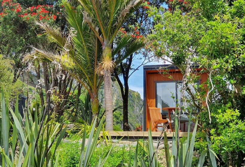 Отель Punakaiki Beach Camp