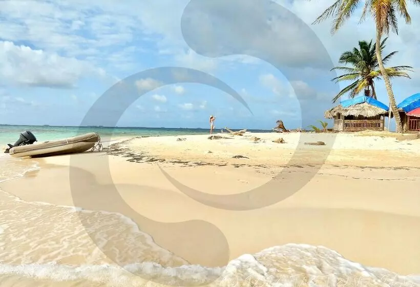 Hotelli San Blas Secluded Paradise Beach Cabins