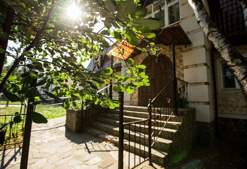 בית מלון כפרי Sergiev