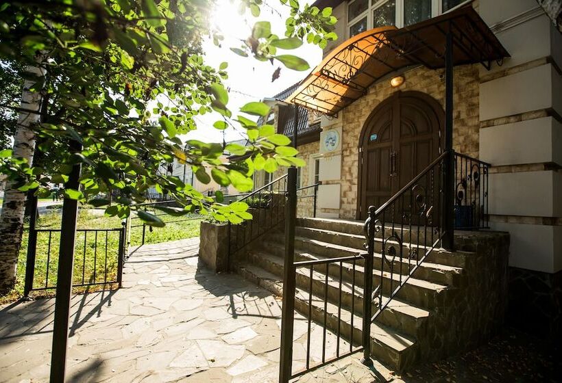 בית מלון כפרי Sergiev